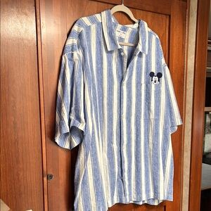 Old Navy Blue and White Striped Button Down Shirt